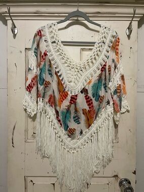 ETC White Crochet Fringe Top with Teal, Orange & Red Feather Print One Size